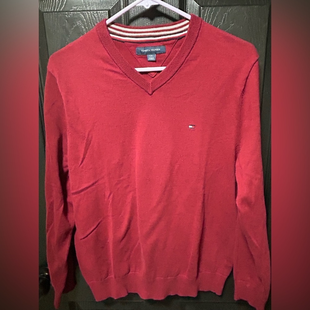 Tommy Hilfiger Women’s V-Neck Red Sweater